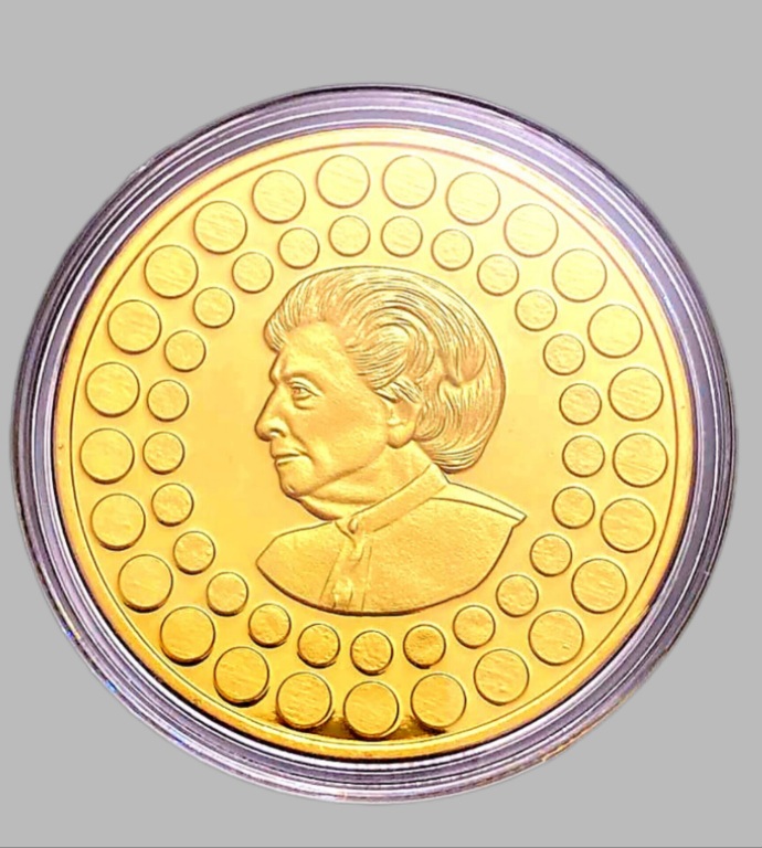 سکه یادبود علیاحضر ت ملکه پهلوی با کپسول مخصوص