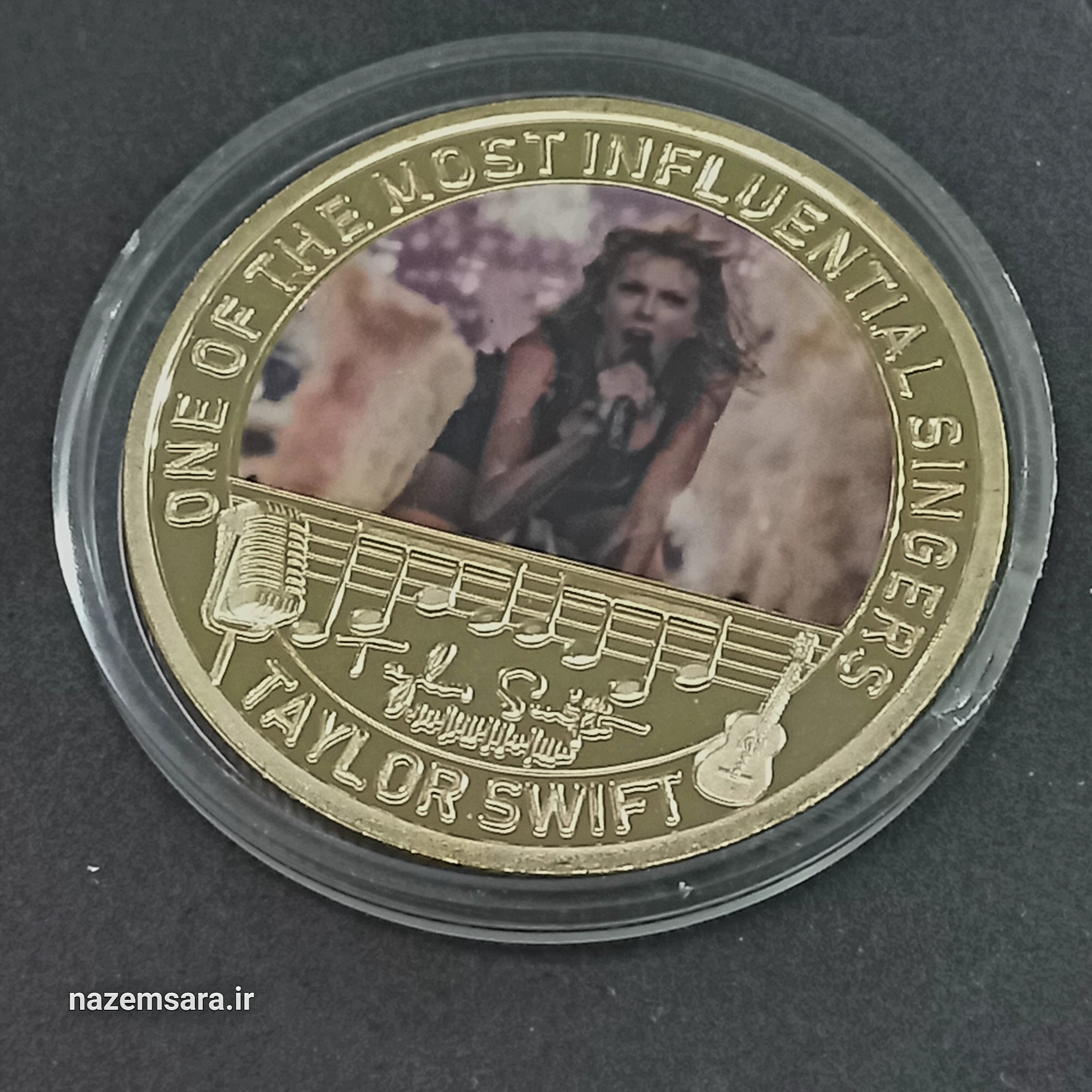 سکه یادبود تیلور سوئیفت با کپسول ویژه