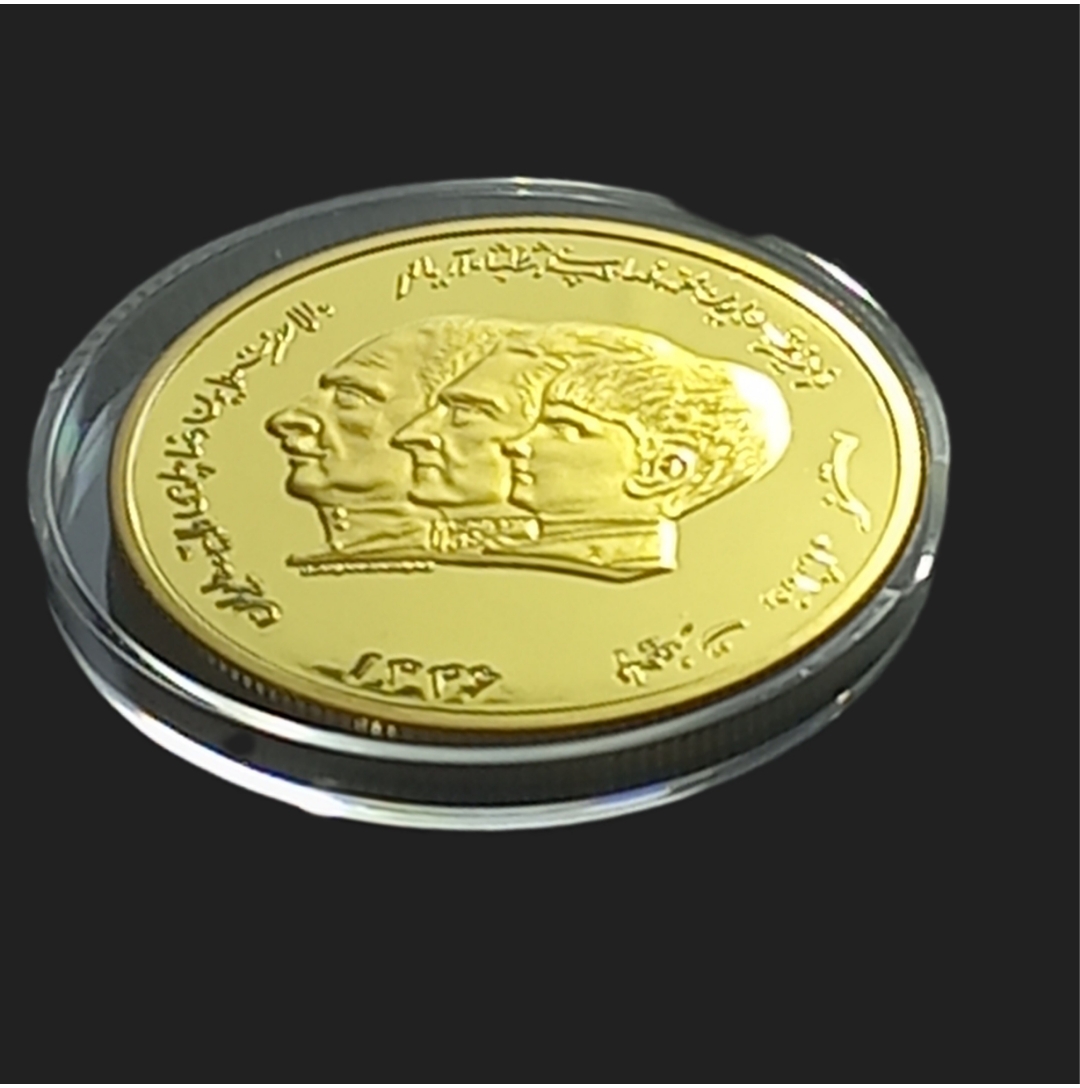 مدال سه رخ پهلوی مربوط به دانشگاه تهران